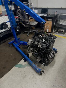 BMW e90 318d 105kw 2009 - 12