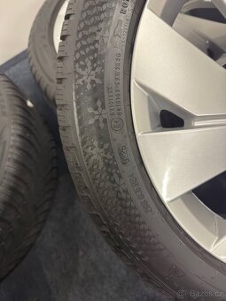 205/50 R17 zimní originální sada alu VW Golf 8 - 12
