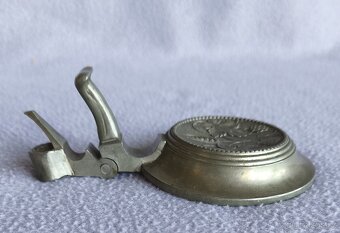 cínové víčko na korbel - 12