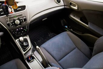 Honda Civic 1.8 i-VTEC Comfort - 12