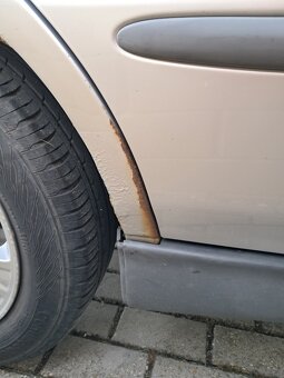 Nissan Almera Tino 1.8i 85 kW, r. 2005 – po servisu, STK 1/2 - 12