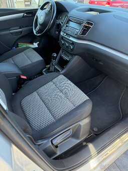 VW Sharan 2,0 tdi - 12