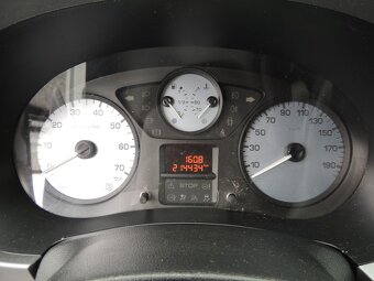 Citroën Berlingo 1.6i,88kw,Multispace,2017,ČR,2.majitel - 12