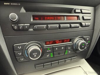 BMW 318D 2.0 E91 //2012 168.000 KM KLIMA TAŽNÉ SERVISKA - 12