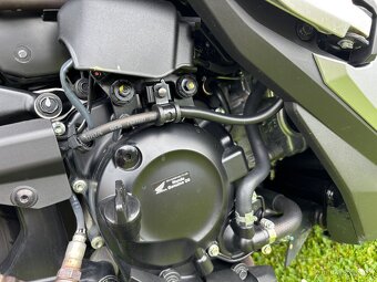 Honda adv 350 - 12