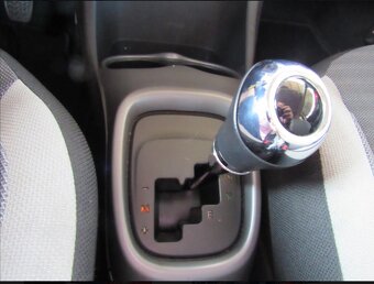 Prodám auto Toyota Aygo - 12