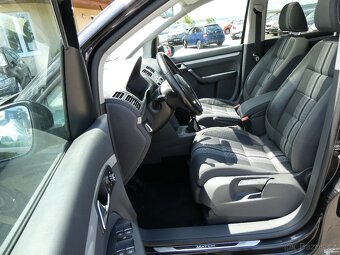 Volkswagen Touran 1.4 TSi MATCH,7.míst,serviska - 12