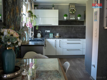 Prodej rodinných domů 5+1 a 2+1, 250 m², Bolatice - 12
