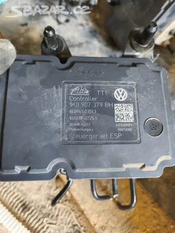 Řídící ABS jednotka Škoda - 12