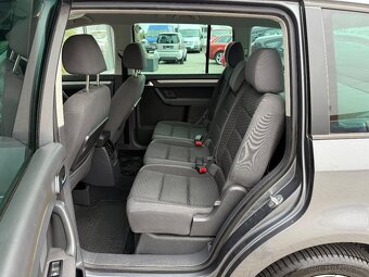 Volkswagen Touran 1,4 TSI 103kW DSG TREND TOP STAV - 12