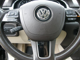 Volkswagen Touareg 3.0 TDI KLIMA, NAVI, KŮŽE, TZ - 12