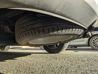 KIA Sorento 2,2 CRDi 4x4 145 kw - 12