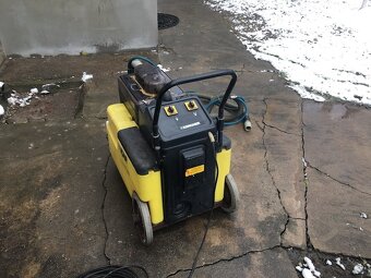 Průmyslový čistič Karcher - 12