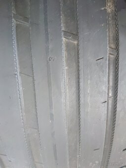 235/45  ZR17 R17 FORD NOKIAN 235/45/17  Letni 4mm - 12