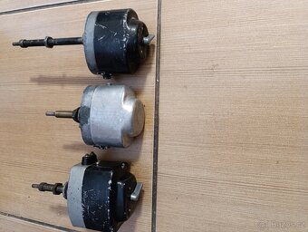 Prodám motorek stěračů PAL 6 a 12 v a FER 12v - 12