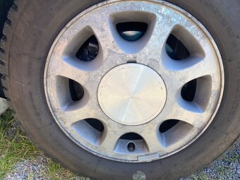 Ford Sierra veškeré díly z vozu - 12
