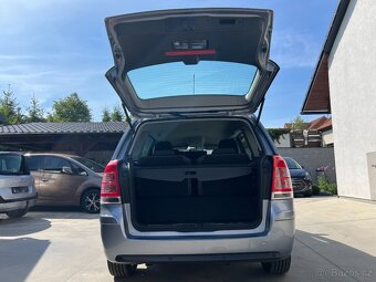 Opel Zafira 1.6i 85KW BEZ KOROZE,NEVÍDANÝ STAV,PARKI.2X ALU - 12