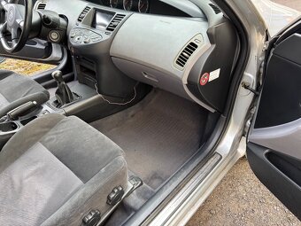 Nissan primera - 12
