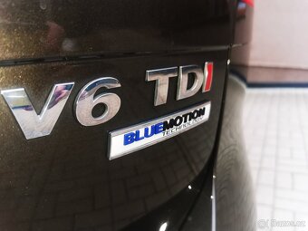 VW TOUAREG 3.0TDI 193kW-PLNY SERVIS-TOP STAV - 12