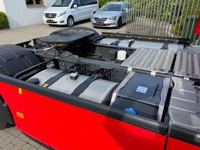 Volvo FH500 tahač - 12