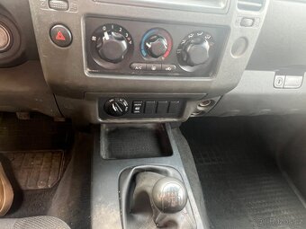 Prodám Nissa Navara - 12