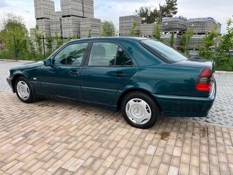 Mercedes C 220CDI r.v.1998  najeto pouze 117Tkm - 12
