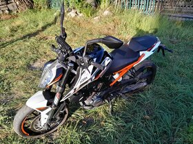 Ktm duke 125 - 12