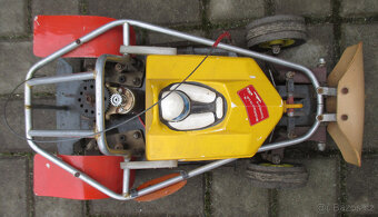 Starší model rc auto buggy dělané na elektro motor - 12