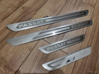 OCHRANNE DEKORACNE PRAHOVE LISTY - 12