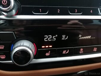 BMW Řada 5 520D Sport Line - 12