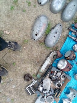 Jawa 350 perak,origo překryt karburace .tachometr 8000kč - 12