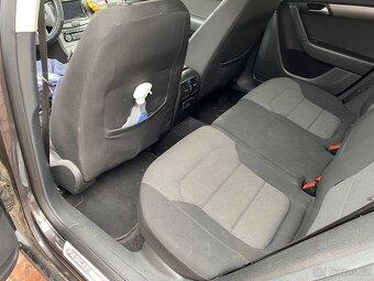 VW Passat B7 Variant plná výbava (Highline + příplatky) - 12