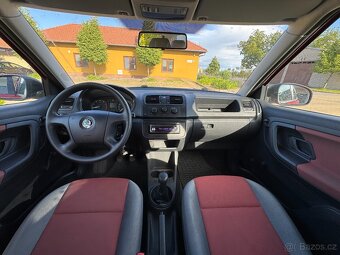 Škoda Fabia II 1.2 HTP 54 587 km rok 2008 (benzín) - 12