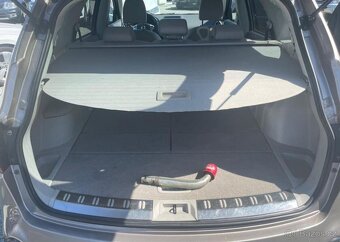 Nissan Qashqai 2.0i 4x4 TEKNA 7 míst benzín manuál 104 kw - 12