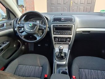 Octavia II - 1.4TSI - REZERVACE -Facelift- ELEGANCE  Klima - 12