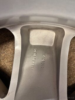 6x139.7 R18 Alu ORIGINAL Dodge RAM 1500 5.Generace - 12