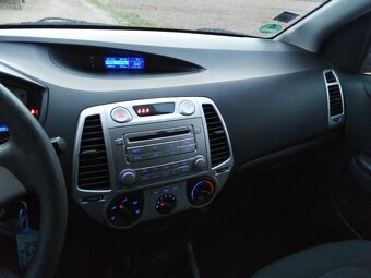 HYUNDI i20  1,2-16V benzin 57 KW, rv 2012  KLIMA - 12