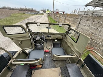 Gaz 69 M a Gaz 704 - 12