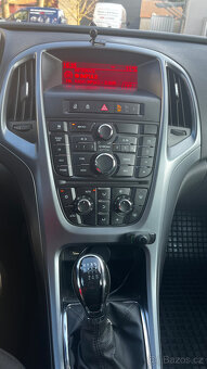Opel Astra Tourer 1,6 CDTi 81kW - 12