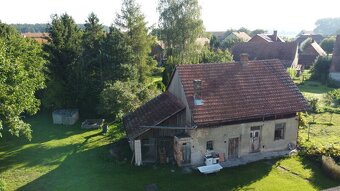 Prodej hospodářské usedlosti se stodolou, 2 493m2 pozemek, H - 12