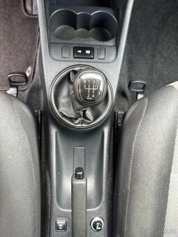 ŠKODA FABIA 1.2 TSi verze ,, SPORT " rok 30.1.2015 - 12