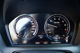 BMW Rad 1 M 140i xDrive Shadow A/T - 12