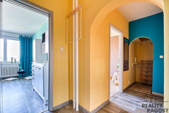 Prodej družstevního bytu 2+kk s krásným výhledem v Ostravě- - 12