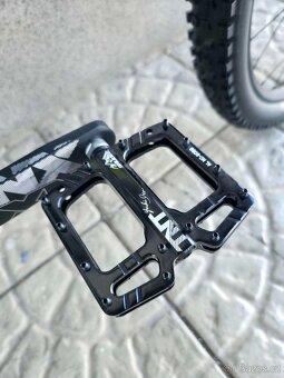 Horské kolo Specialized Stumpjumper Comp Alloy M5 2020 29″ - 12