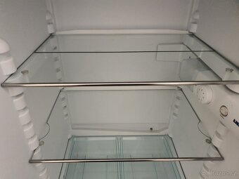 lednice LIEBHERR  A+ s mrazákem dole - 12