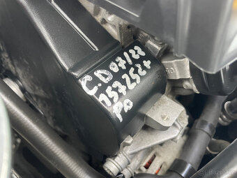 ++Volkswagen Golf 7 1.6TDi 90P SPORTLINE SERVIS 1A++ - 12