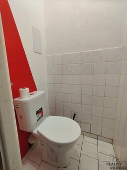 Prodej bytu 4+1 v osobním vlastnictví v Hodoníně, byt 4+1 OV - 12