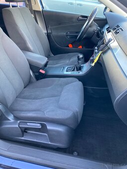 VW Passat variant B6 2.0 tdi - 12