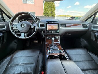 VOLKSWAGEN TOUAREG 3.0 TDI 180KW  TOP VYBAVA WEBASTO XENONY - 12