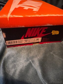 Nike Air Jordan 1 Retro High OG "Chicago" - 12